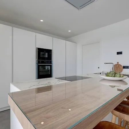 Brand New, Elegant Ground Floor Two Bed Estepona